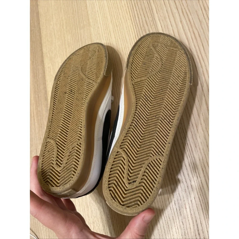 Nike Court Legacy Next Nature Women's Sneakers White Black Gum Sole Size 7.5